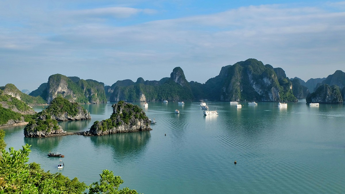 Ha Long Bay: A UNESCO World Heritage Travel Guide