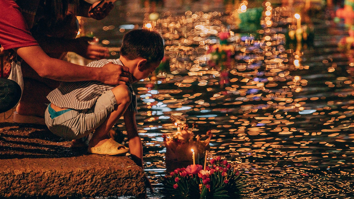 Sukhothai Loy Krathong and Candle Festival