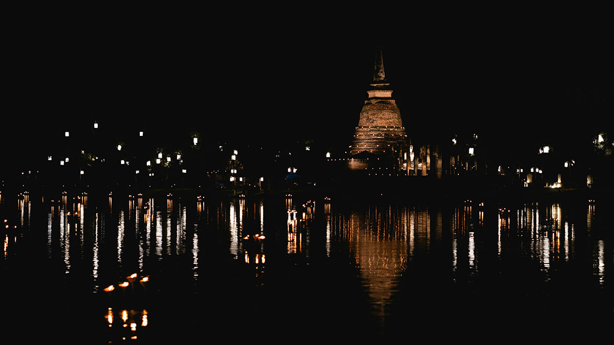 Yi Peng Lantern Festival
